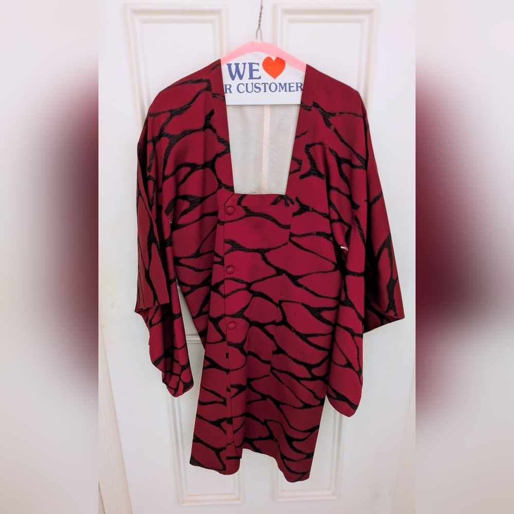 Chic Women's Red and Black Kimono Style